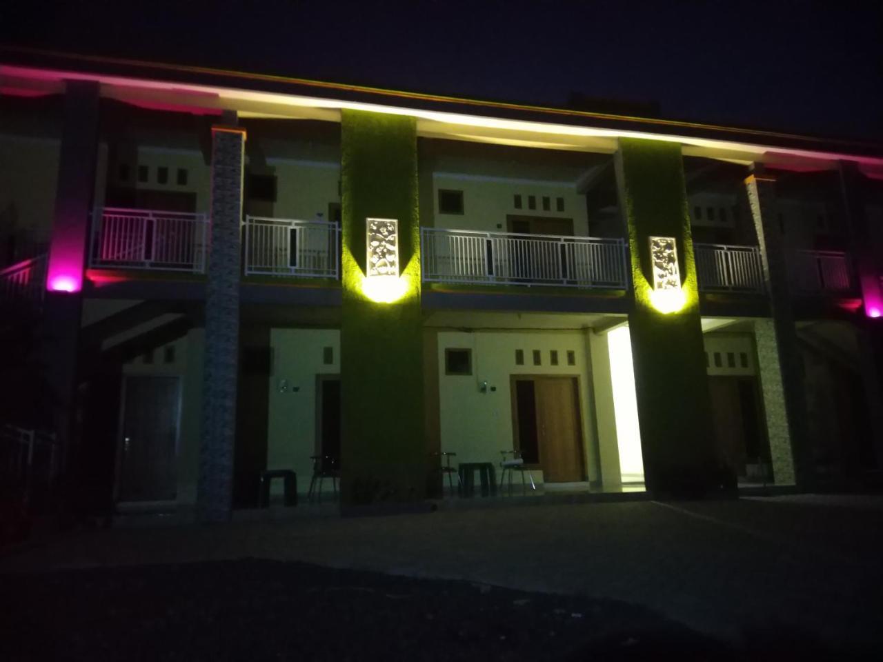 R3 Brawijaya Homestay Banyuwangi  Exterior foto